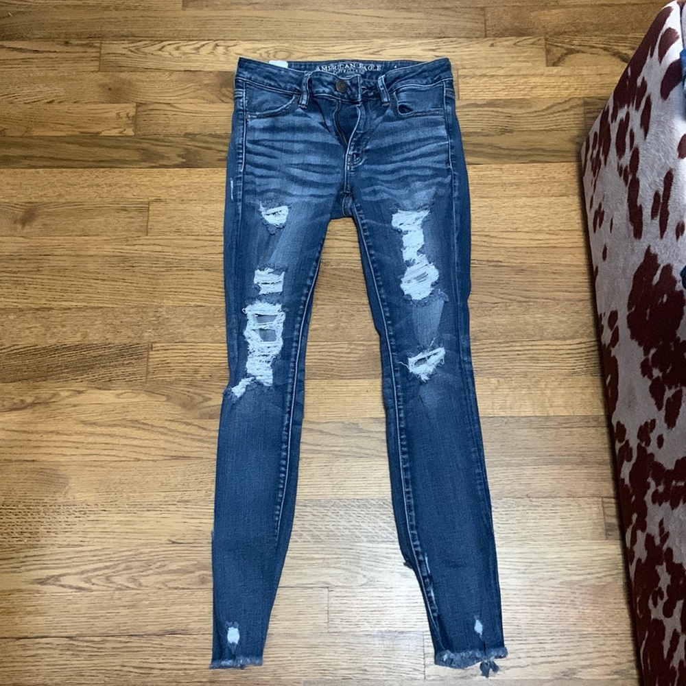 American Eagle Ripped Jeggings Crop Size 6